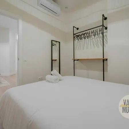 Cool Y Centrico Apt 6Px En Plena Plaza Del Carmen E2 Madrid Exterior photo