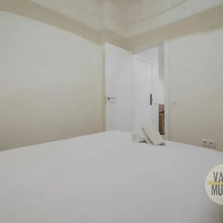Cool Y Centrico Apt 6Px En Plena Plaza Del Carmen E2 Madrid Exterior photo